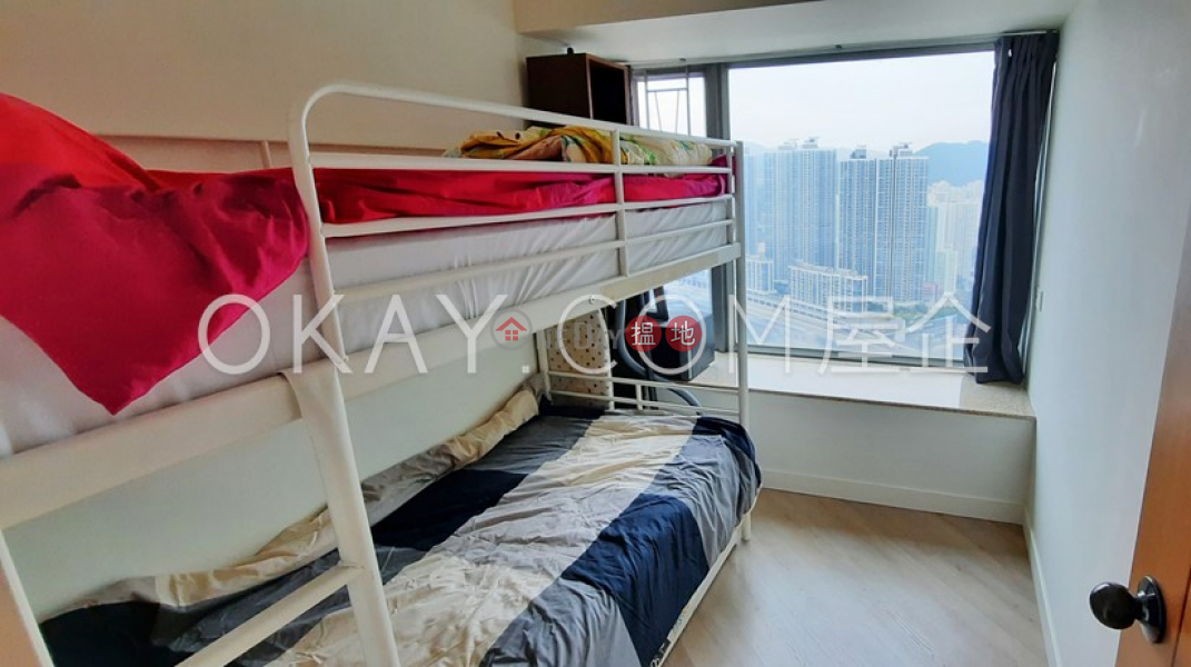 Tasteful 2 bedroom on high floor | For Sale | Tower 1 Hampton Place 凱帆軒1座 Sales Listings