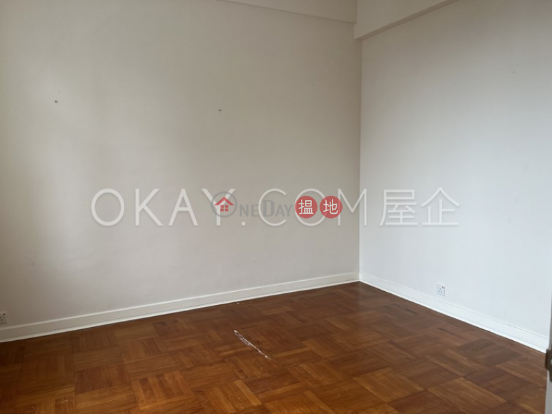 HK$ 92,000/ 月南灣新村 A座南區3房2廁,實用率高,極高層,露台南灣新村 A座出租單位