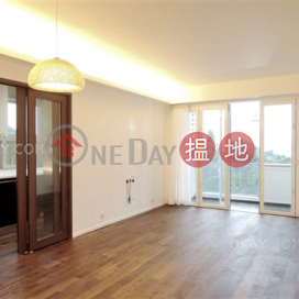 Lovely 2 bedroom with harbour views & balcony | For Sale