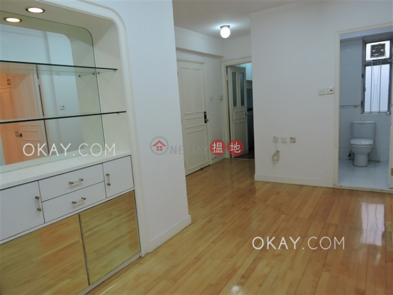 Generous 3 bedroom on high floor | Rental | Gartside Building 嘉茜大廈 Rental Listings