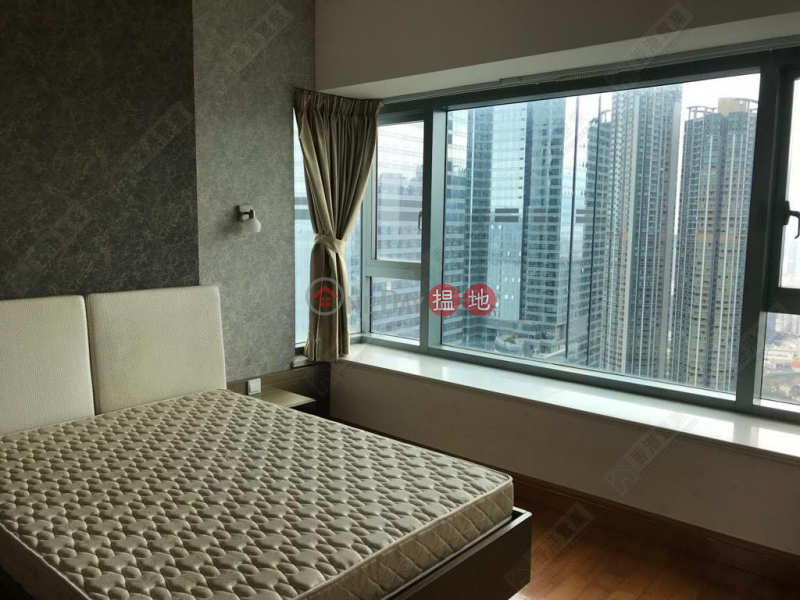Three bedrooms and one apartment in The Harbourside | The Harbourside Tower 3 君臨天下3座 Sales Listings