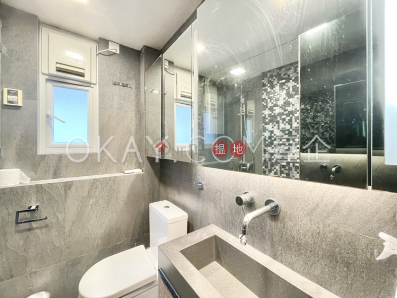 Property Search Hong Kong | OneDay | Residential | Rental Listings, Intimate 2 bedroom on high floor with rooftop | Rental