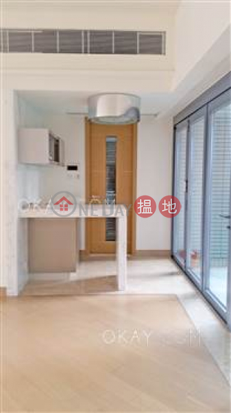 HK$ 80,000/ month, Larvotto Southern District | Lovely 3 bed on high floor with harbour views & balcony | Rental