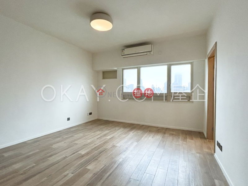 Stylish 3 bedroom with balcony | Rental, St. Joan Court 勝宗大廈 Rental Listings | Central District (OKAY-R33194)