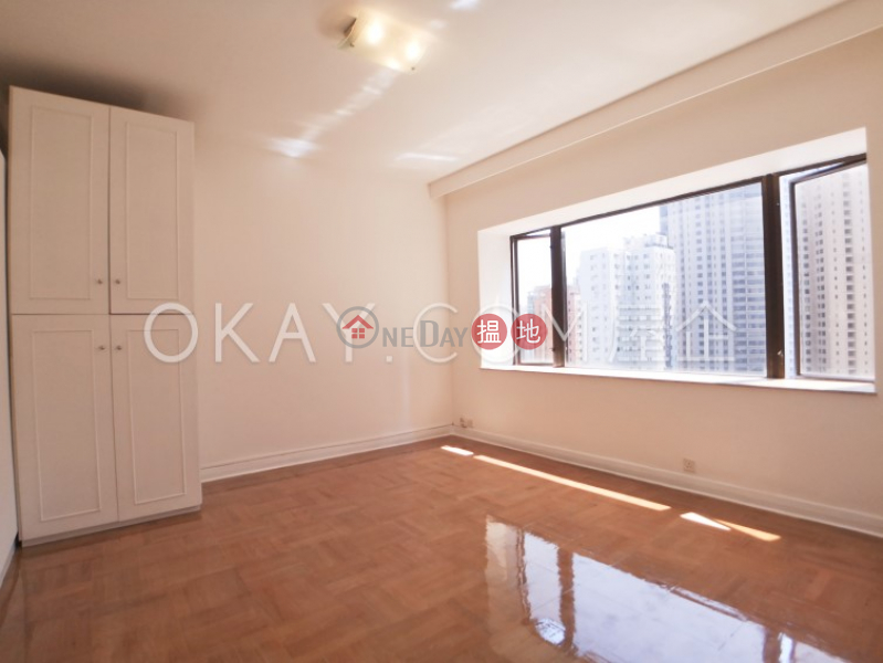 Unique 3 bedroom on high floor with balcony & parking | Rental | Pine Court Block A-F 翠峰園A-F座 Rental Listings