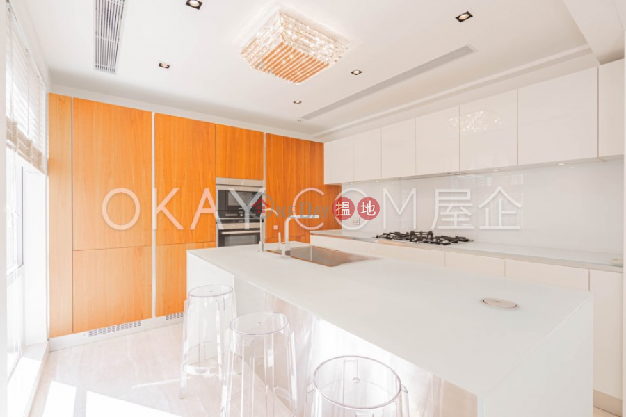 HK$ 38.8M, 9 Broom Road Wan Chai District | Unique 3 bedroom with balcony & parking | For Sale