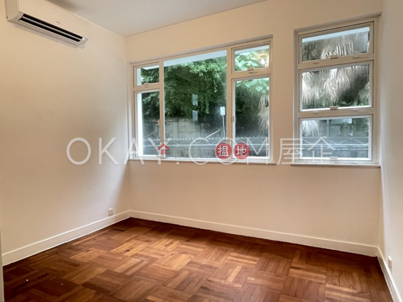 HK$ 102,000/ month Villa Martini Block 3 Southern District | Efficient 3 bedroom with terrace & parking | Rental
