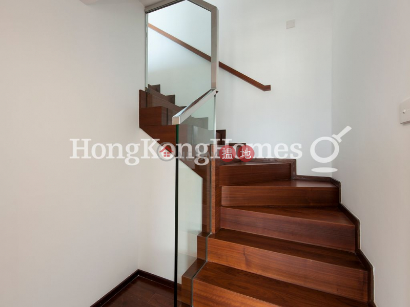Property Search Hong Kong | OneDay | Residential | Rental Listings, 3 Bedroom Family Unit for Rent at Centrestage