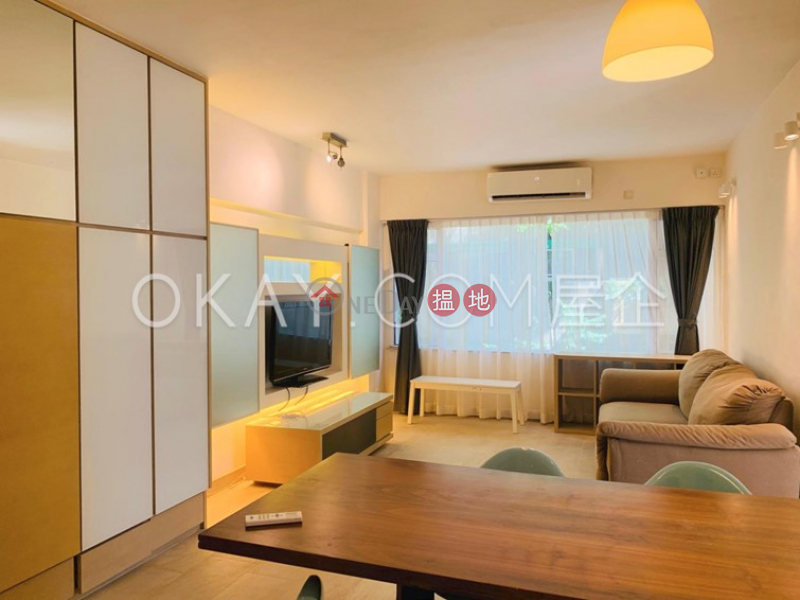 Stylish 2 bedroom in Mid-levels West | For Sale | King\'s Garden 健園 Sales Listings