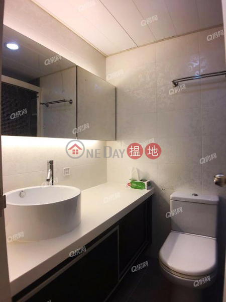 HK$ 9M Tower 6 Island Resort, Chai Wan District | Tower 6 Island Resort | 2 bedroom Mid Floor Flat for Sale