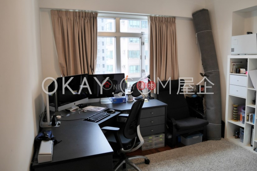 HK$ 50,000/ month | Realty Gardens | Western District Efficient 3 bedroom with balcony & parking | Rental