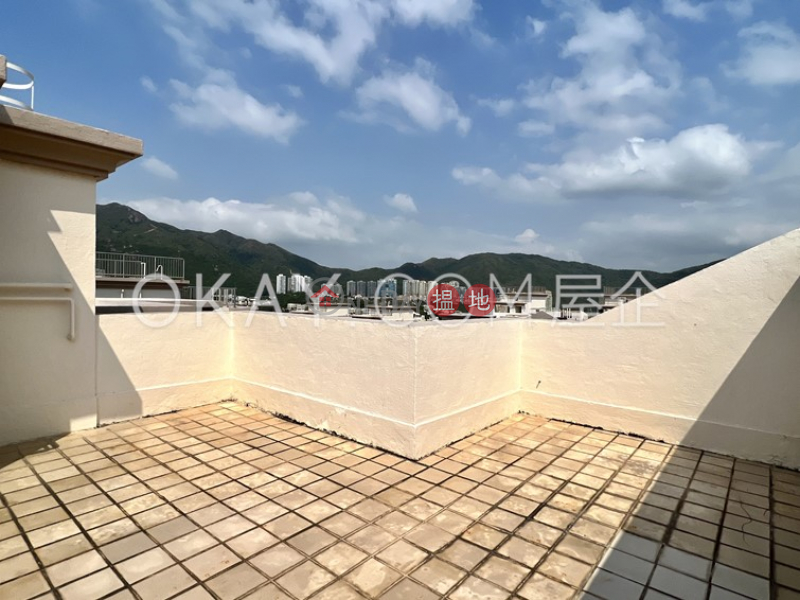 HK$ 48,500/ month Discovery Bay, Phase 4 Peninsula Vl Crestmont, 49 Caperidge Drive, Lantau Island, Luxurious 3 bed on high floor with sea views & rooftop | Rental