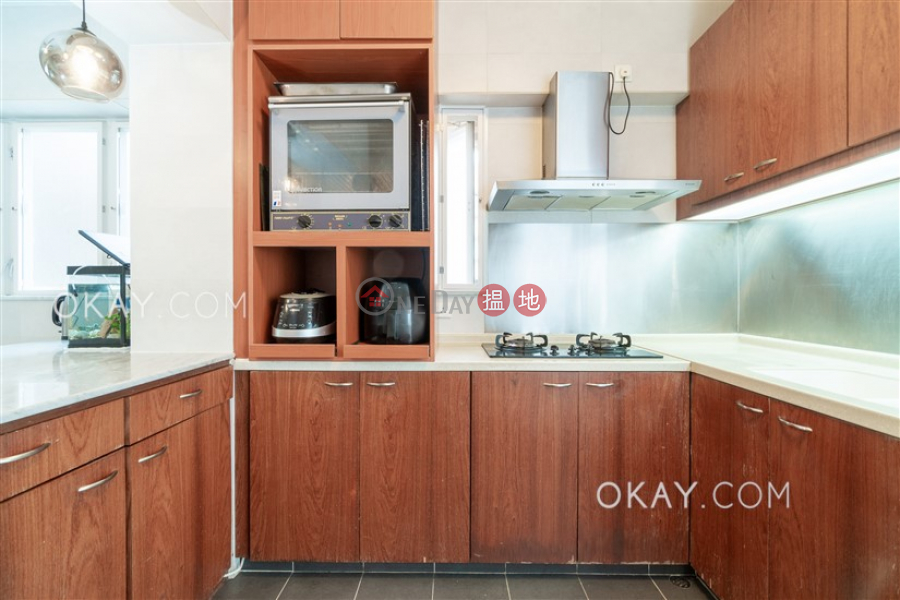 HK$ 52,000/ month GALLANT COURT | Yau Tsim Mong | Efficient 3 bedroom on high floor with parking | Rental