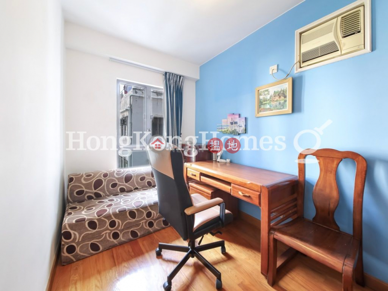 Property Search Hong Kong | OneDay | Residential | Sales Listings | 3 Bedroom Family Unit at Hollywood Terrace | For Sale