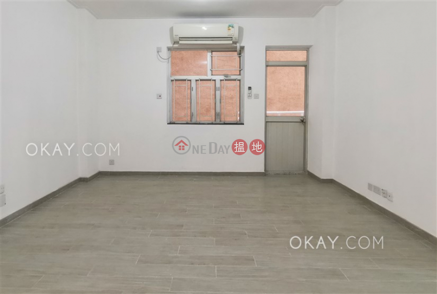 Gorgeous 3 bedroom with balcony | Rental, Great George Building 華登大廈 Rental Listings | Wan Chai District (OKAY-R385261)