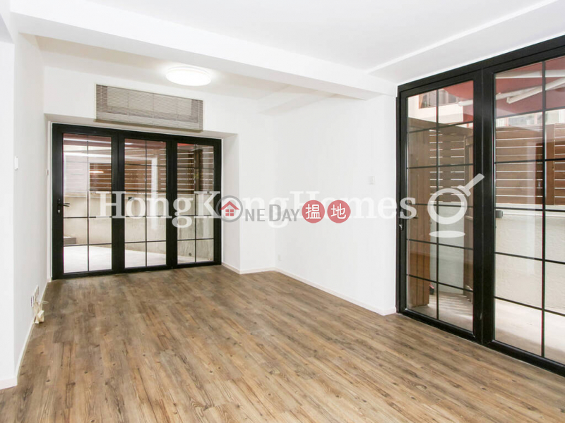 HK$ 11M, Peace Tower | Western District | 1 Bed Unit at Peace Tower | For Sale