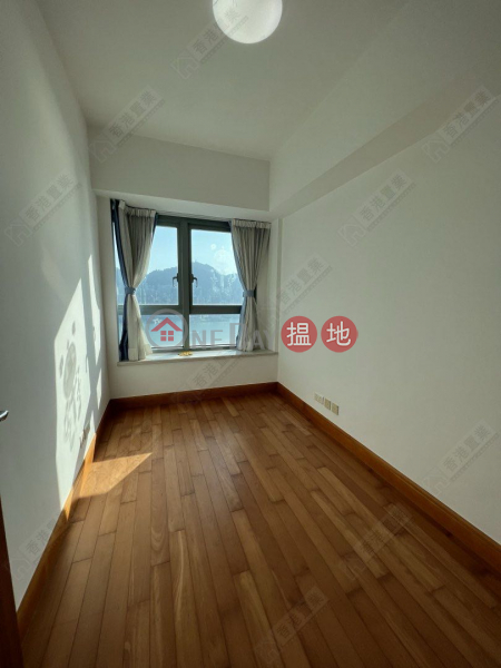 Three bedrooms and one apartment in The Harbourside 1 Austin Road West | Yau Tsim Mong Hong Kong | Sales, HK$ 59.8M