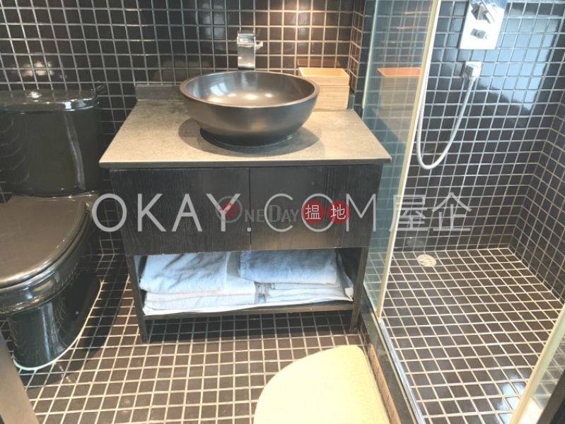 Popular studio with rooftop | Rental 14-15 Wo On Lane | Central District Hong Kong Rental, HK$ 25,000/ month