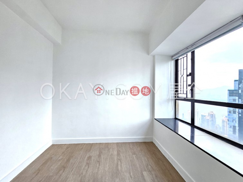 HK$ 37,000/ month Valiant Park, Western District Charming 3 bedroom on high floor with parking | Rental