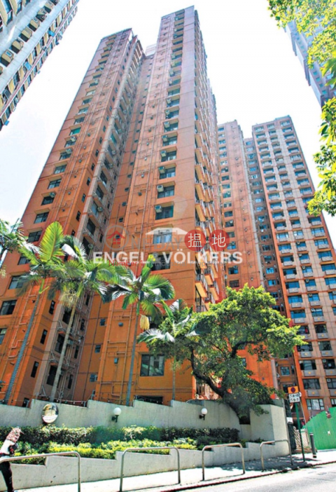 3 Bedroom Family Flat for Sale in Mid Levels - West | Parkway Court 寶威閣 _0
