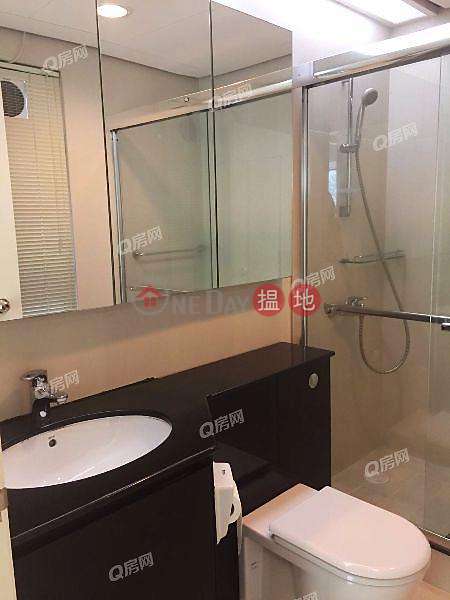 Property Search Hong Kong | OneDay | Residential | Sales Listings, Hillsborough Court | 2 bedroom High Floor Flat for Sale