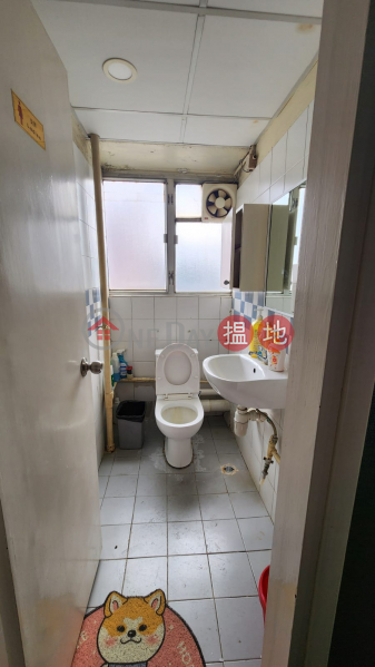 HK$ 17,000/ month Kwai Cheong Centre Kwai Tsing District Well-layout, move-in ready