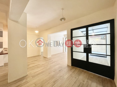 Popular 1 bedroom with terrace | Rental, Broadview Mansion 雅景大廈 | Wan Chai District (OKAY-R102277)_0
