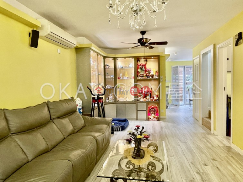 Popular house with terrace, balcony | For Sale | Sheung Yeung Village House 上洋村村屋 Sales Listings