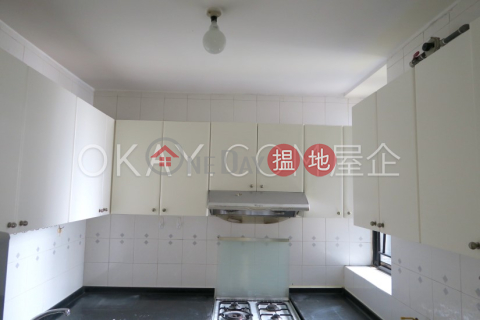 Generous 3 bedroom with sea views | For Sale | Discovery Bay, Phase 5 Greenvale Village, Greenmont Court (Block 8) 愉景灣 5期頤峰 蔚山閣(8座) _0
