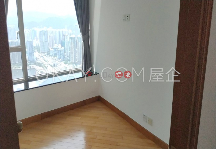 HK$ 47,000/ month Sorrento Phase 2 Block 2, Yau Tsim Mong Stylish 3 bed on high floor with sea views & balcony | Rental