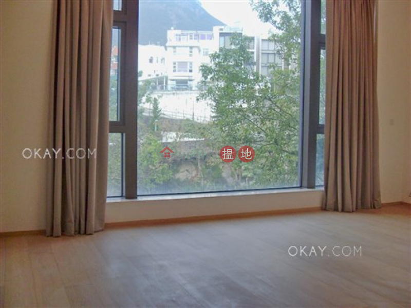 HK$ 290,000/ month | Shouson Peak, Southern District Rare house with rooftop & parking | Rental