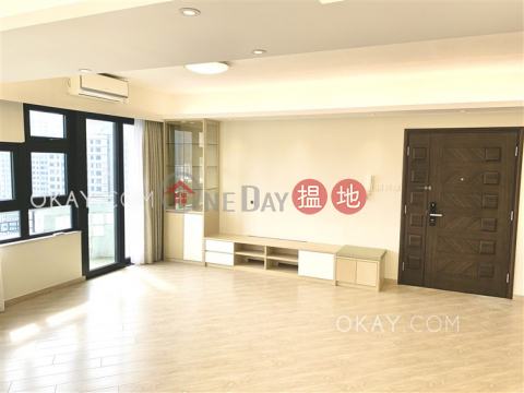 Lovely 3 bedroom on high floor with balcony & parking | For Sale | Beverly Hill 比華利山 _0