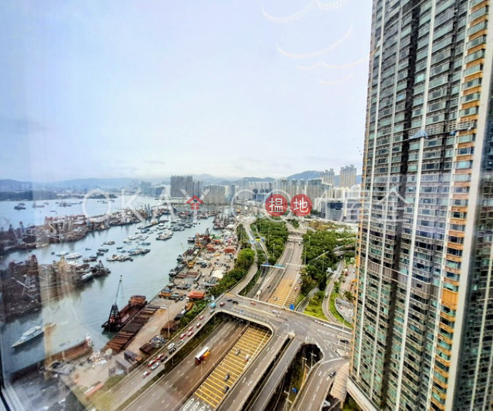 Property Search Hong Kong | OneDay | Residential | Rental Listings, Gorgeous 3 bedroom in Kowloon Station | Rental