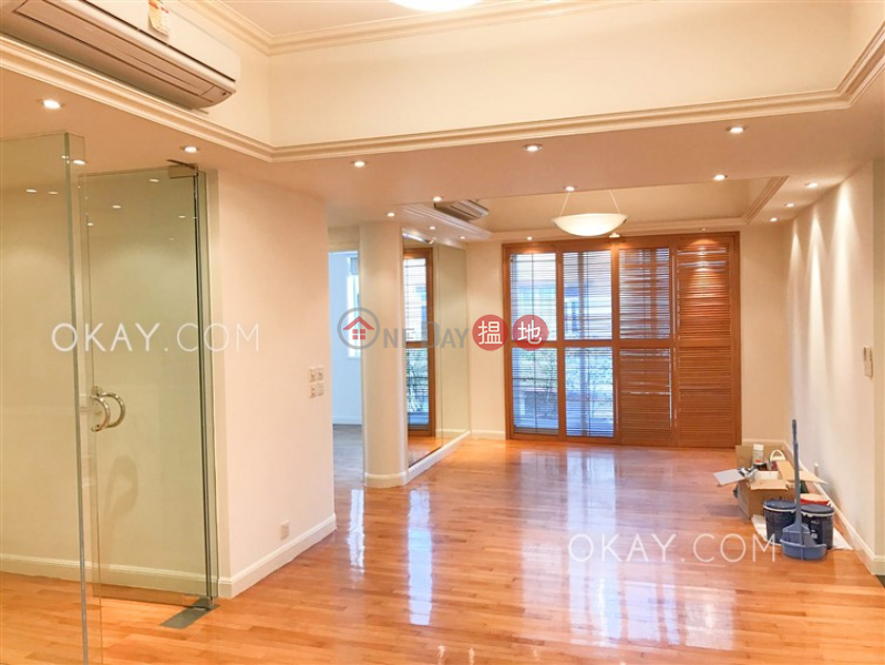 Charming 2 bedroom on high floor with balcony | Rental | 63 Macdonnell Road 麥當勞道63號 Rental Listings