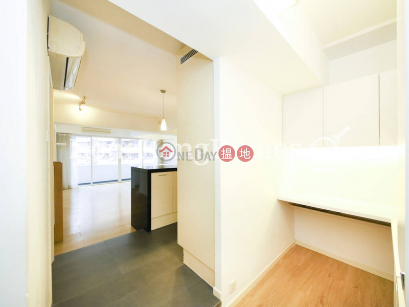 Property Search Hong Kong | OneDay | Residential, Rental Listings 3 Bedroom Family Unit for Rent at Kiu Hing Mansion