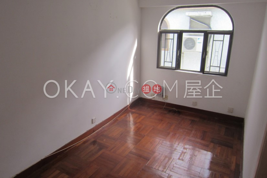 HK$ 65,000/ month 48 Sheung Sze Wan Village Sai Kung Gorgeous house with sea views, rooftop & balcony | Rental