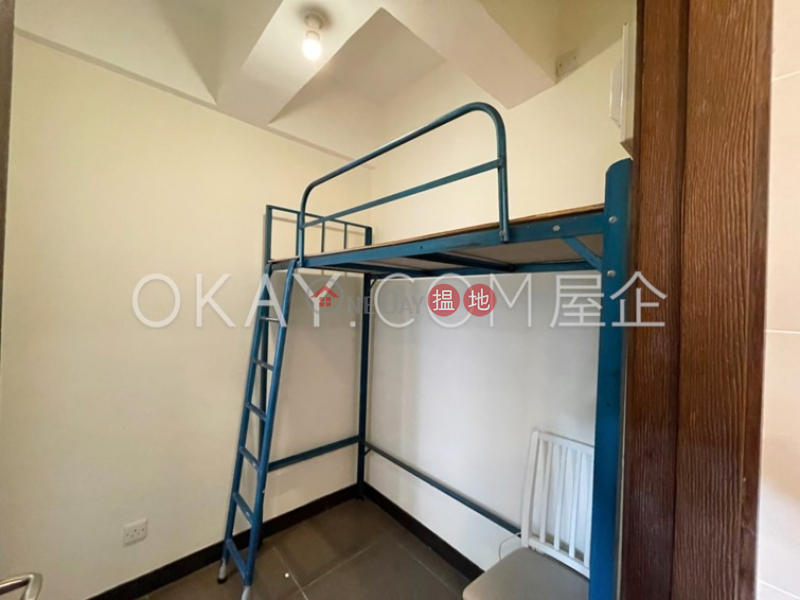 Unique 3 bedroom with balcony & parking | Rental | 2-6A Wilson Road 衛信道 2-6A 號 Rental Listings