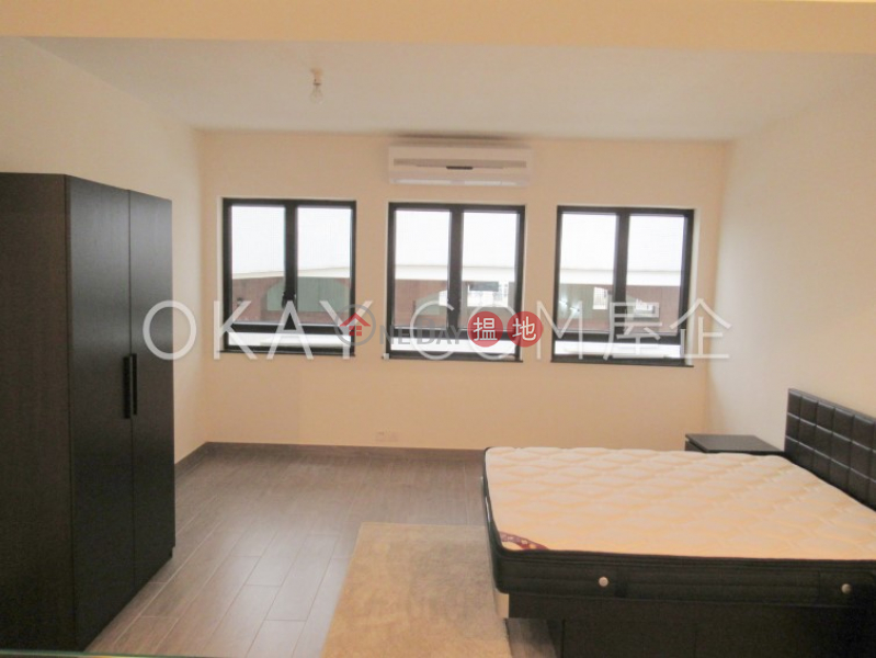 Tasteful 1 bedroom with parking | Rental, 26-28 Conduit Road | Western District | Hong Kong Rental, HK$ 32,000/ month