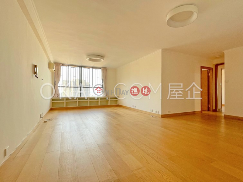 Exquisite 3 bedroom with parking | For Sale | Glory Heights 嘉和苑 Sales Listings