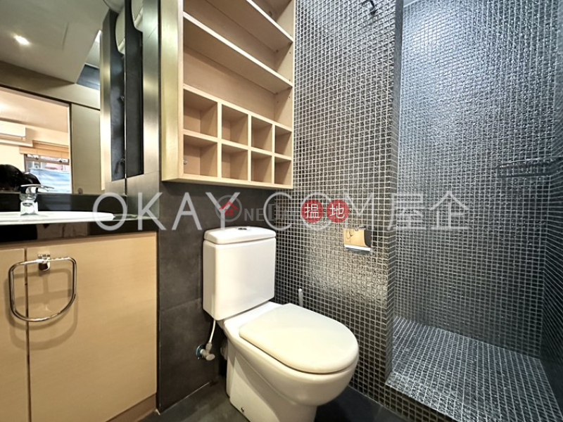 Generous 1 bedroom on high floor | Rental | Corona Tower 嘉景臺 Rental Listings