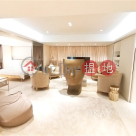 Efficient 2 bedroom with terrace & parking | Rental | Wing Hong Mansion 永康大廈 _0