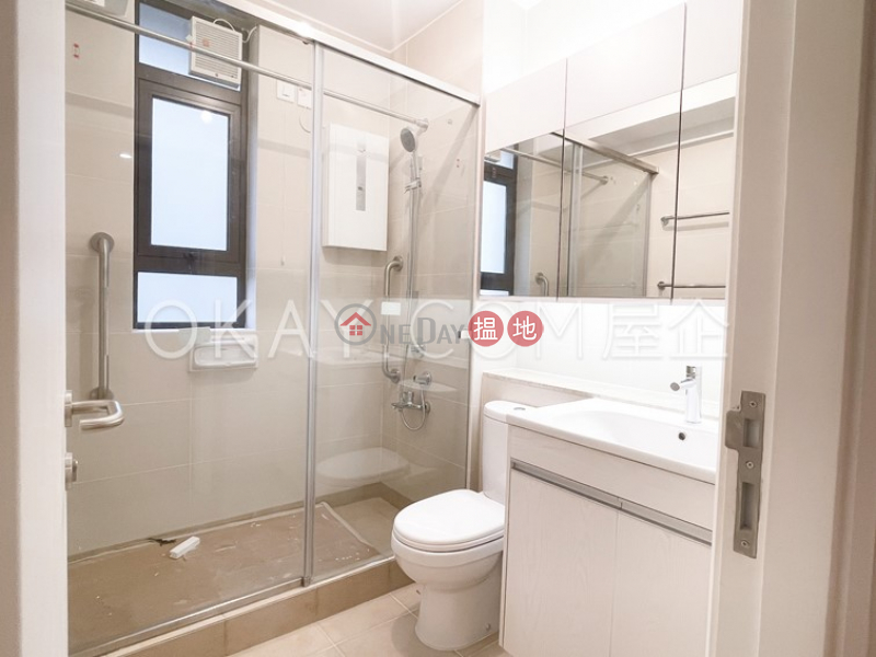 HK$ 52,000/ month, Glory Heights, Western District, Stylish 3 bedroom with parking | Rental