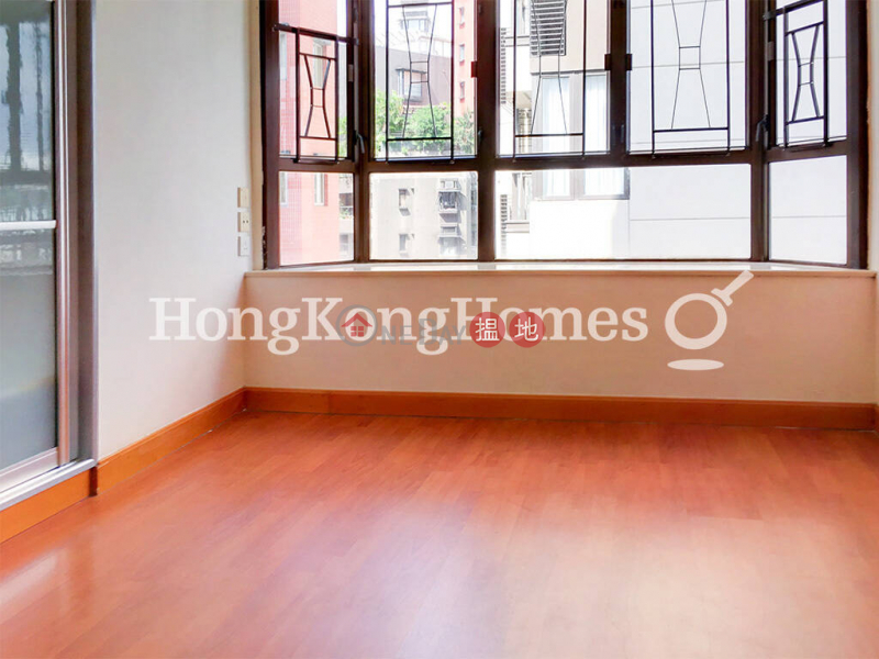 HK$ 27,800/ month | Corona Tower | Central District | 3 Bedroom Family Unit for Rent at Corona Tower