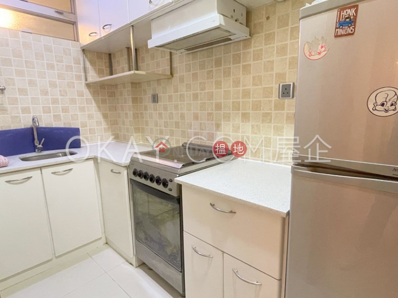 HK$ 25,000/ month, Wise Mansion, Western District | Popular 2 bedroom with balcony | Rental
