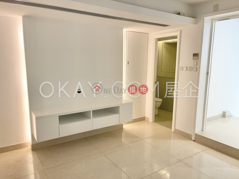 Rare house with terrace & parking | For Sale | Las Pinadas 松濤苑 Sales Listings