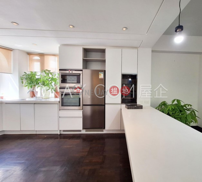 HK$ 46,000/ month Blue Pool Garden | Wan Chai District | Gorgeous 3 bedroom with parking | Rental