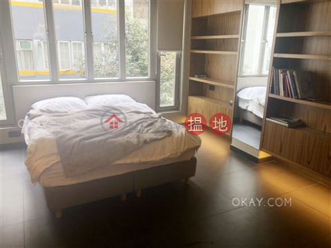 Luxurious with terrace in Sheung Wan | For Sale | 4 Shin Hing Street 善慶街4號 _0