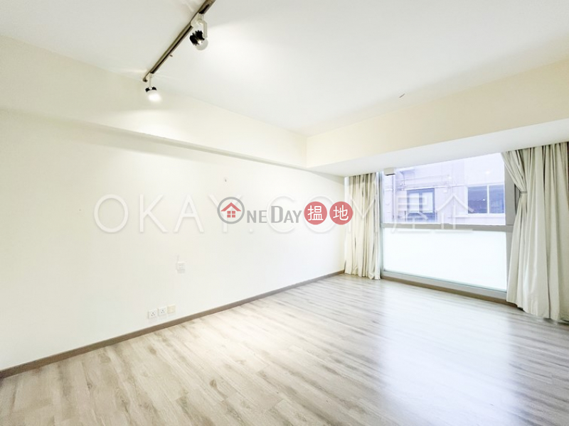 HK$ 45,000/ month | Felix Villa, Wan Chai District Rare 3 bedroom with balcony & parking | Rental