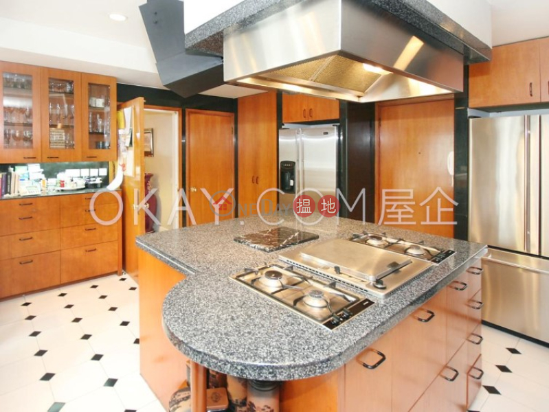 Efficient 6 bedroom with balcony & parking | For Sale 3 Magazine Gap Road | Central District Hong Kong Sales HK$ 260M