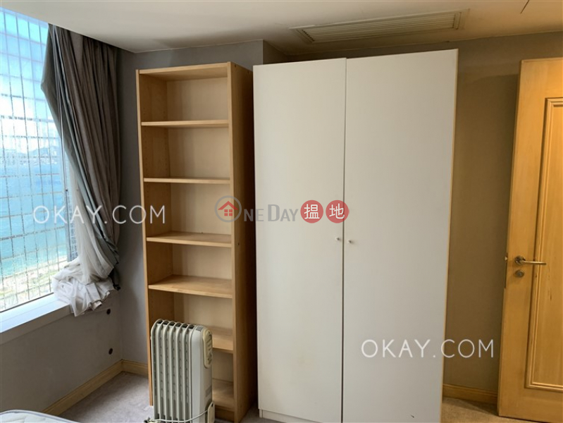 Generous 1 bedroom on high floor | Rental | Convention Plaza Apartments 會展中心會景閣 Rental Listings